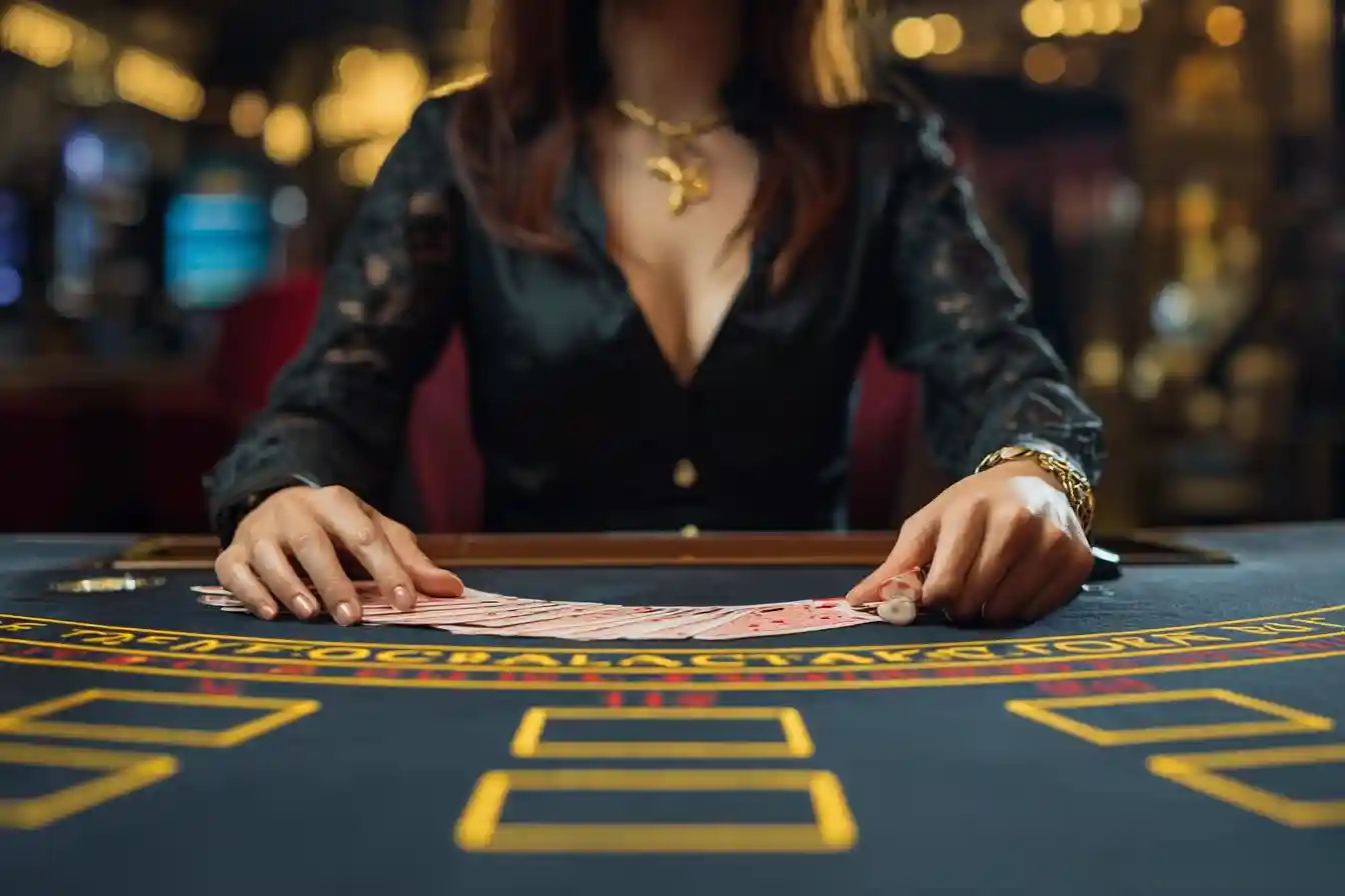 card games to play online with friends