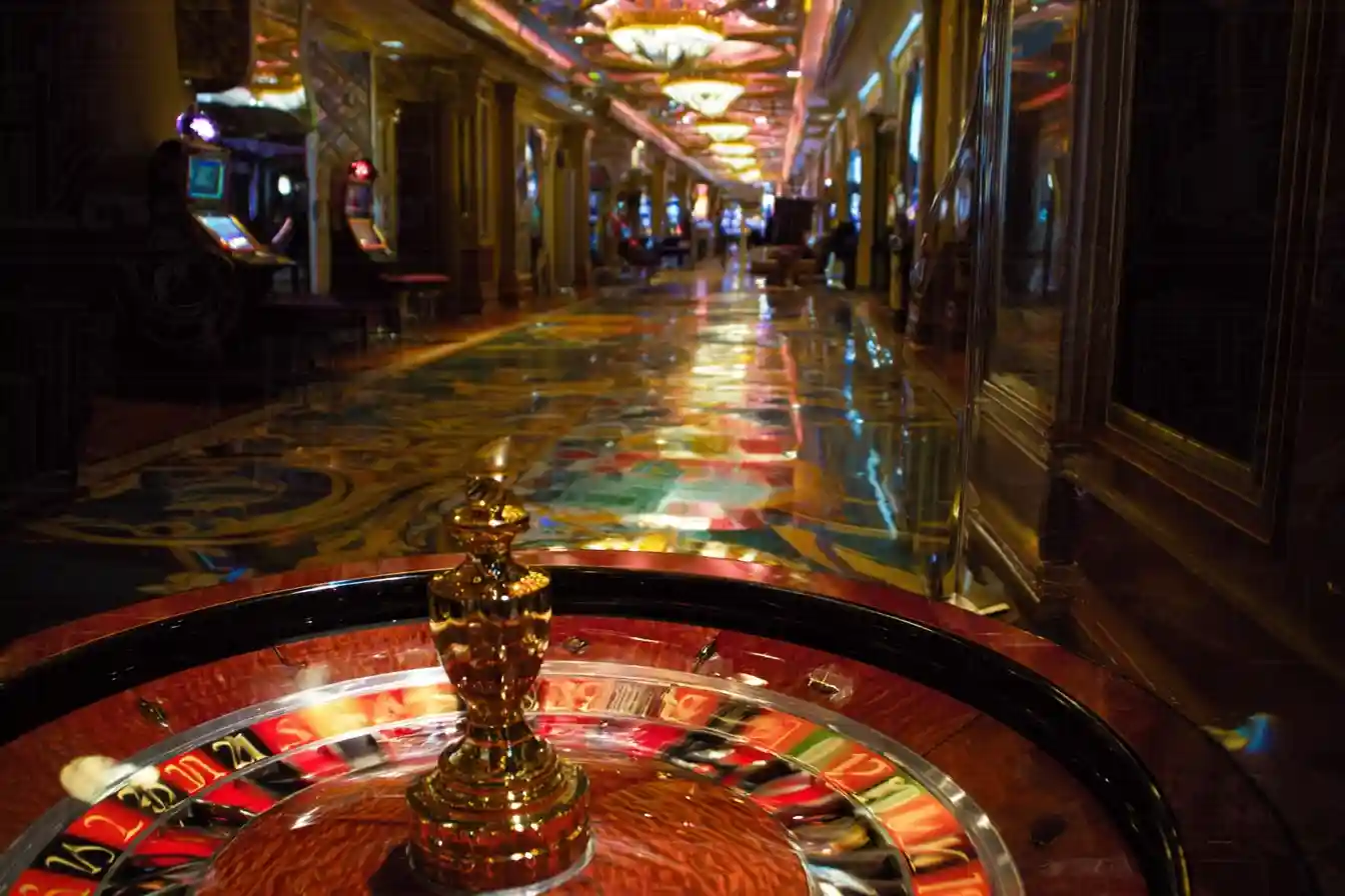 how to open a slot machine
